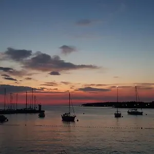 https://lara-superior-app-4st-by-the-sea.in-istria.net