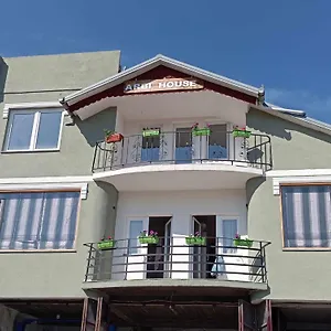https://arbi-guest-house.albaniahotels.org