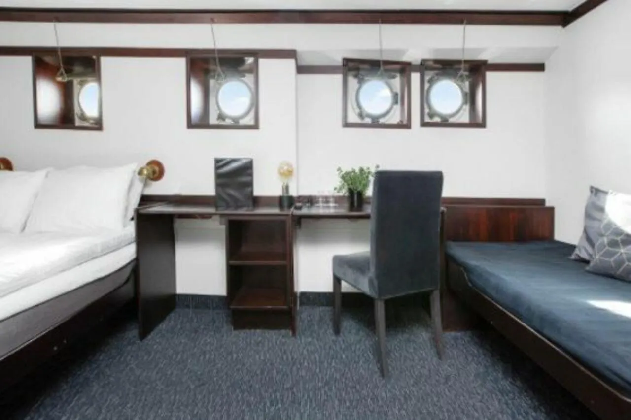Maelardrottningen Yacht Hotel Stockholm Botel