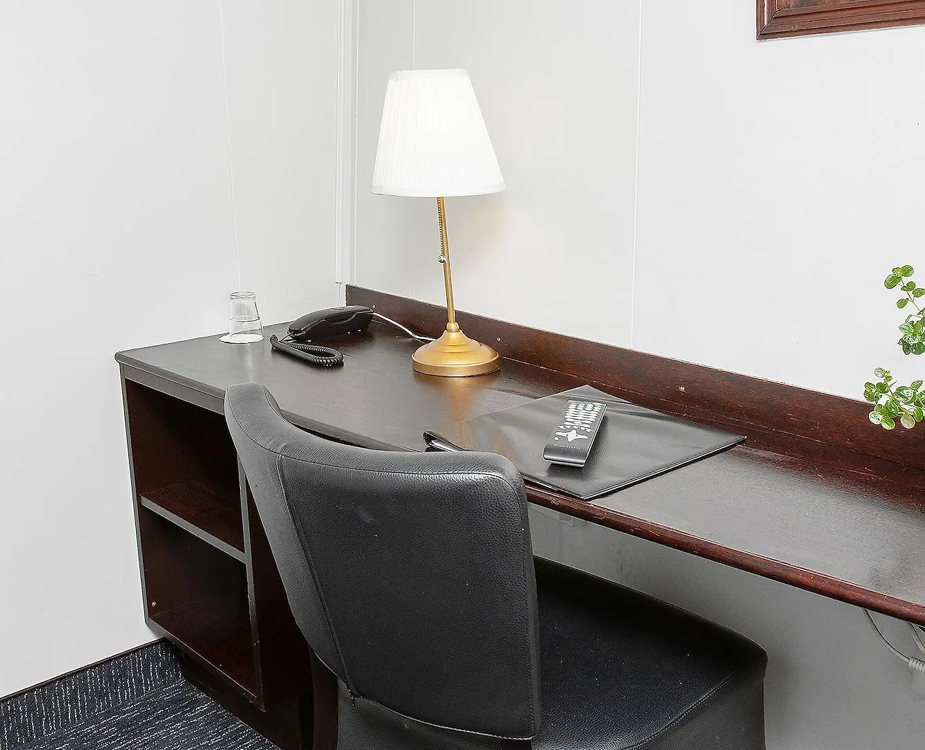 Maelardrottningen Yacht Hotel Stockholm 3*,