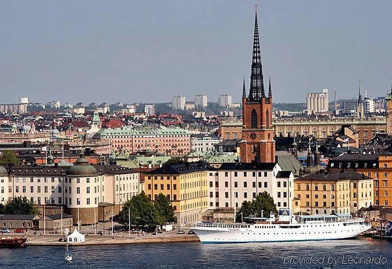 Maelardrottningen Yacht Hotel Stockholm 3*,
