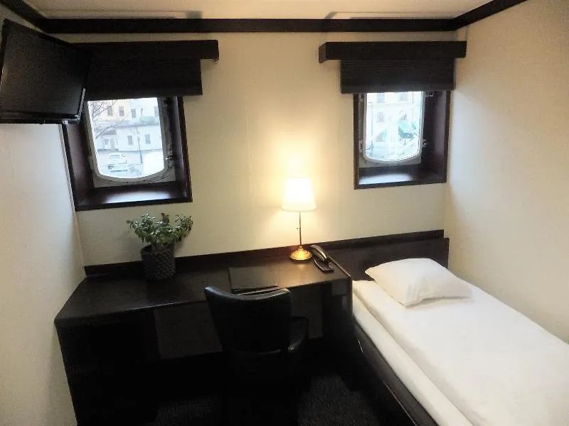 Botel Maelardrottningen Yacht Hotel Stockholm